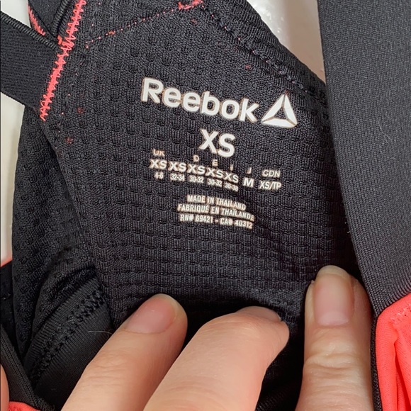 Reebok - Workout top - Picture 2 of 4